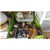 Image 2 : TWO TRAYS OF VINTAGE COLLECTIBLES
