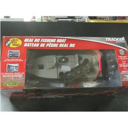 Real RC Fishing Boat / catches real fish up to 2lbs