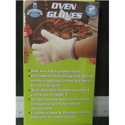 1 New Pair of Oven Gloves / Excellent for BBQ & Camping/ a must have