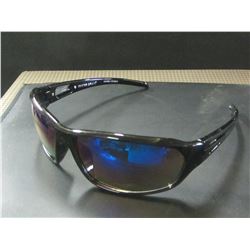 New Foster Grant Sunglasses / Max block 100% uva-uvb protection