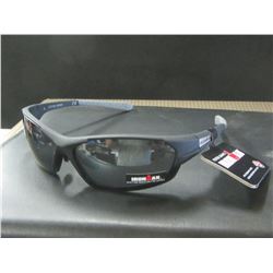 New Mens Foster Grant Iron Man polarized  / Max block 100% uva-uvb protection