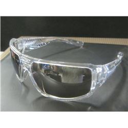 New Foster Grant Sunglasses / Max block 100% uva-uvb protection