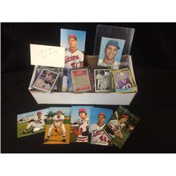 SPORTS TRADING CARDS LOT