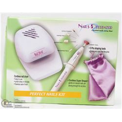 NAILS DECORATOR PERFECT NAILS KIT