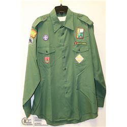 VINTAGE SCOUTS CANADA UNIFORM SHIRT WITH BADGES