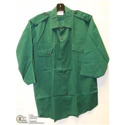 VINTAGE SCOUTS CANADA UNIFORM SHIRT WITH BADGES