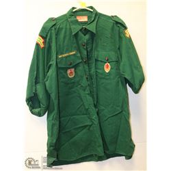 VINTAGE SCOUTS CANADA UNIFORM SHIRT WITH BADGES