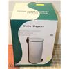 Image 1 : 20L WHITE STEPCAN