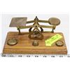 Image 1 : GOLD ASSAYER BRASS SCALE