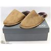 Image 1 : NEW SLIPPERS SIZE 10