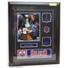 Image 1 : WAYNE GRETZKY FRAMED PICTURE WITH PLACARDS