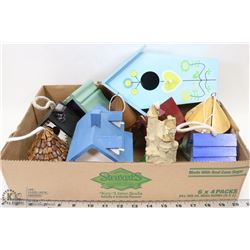 FLAT OF BIRD HOUSES