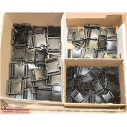 FLAT OF DIFFERENT SIZES PLASTIC LATCHES