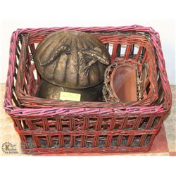 WICKER BASKETS FILLED WITH SCONCES