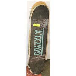 LOT OF 5 SKATE BOARDS - SEASONAL