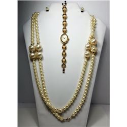 22 - FAUX PEARL & GOLD TONE SUITE
