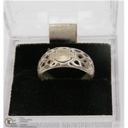 STERLING SILVER RING SIZE 9