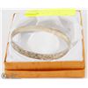 Image 1 : ORNATE DESIGN STERLING SILVER BANGLE BRACELET