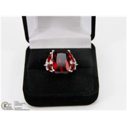 5 CARAT TOTAL WEIGHT GARNET STYLE RING