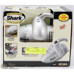 #37-SHARK TURBO HA D VACUUM