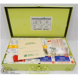 DELUXE FIRST AID KIT