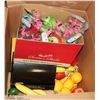 Image 1 : BOX OF STORE CLOSURE MERCHANDISE