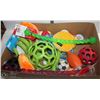 Image 1 : EXTRA LARGE FLAT OF ASSORTED DOG TOYS
