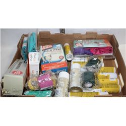 LARGE FLAT OF PET ACCESSORIES INCLUDING PETSAFE