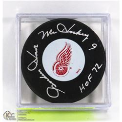 NHL LEGEND GORDON "GORDIE" HOWE HOF 72 SIGNED