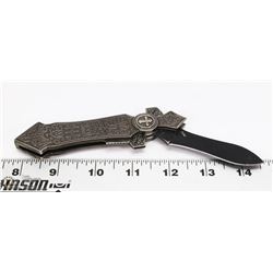 LOCKBLADE KNIFE IN CRUCIFIX SHAPE.