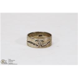 STERLING SILVER RING SIZE 9.5