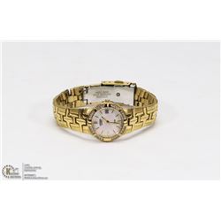 37) CITIZEN MOTHER OF PEARL DIAL STAINLESS STEEL