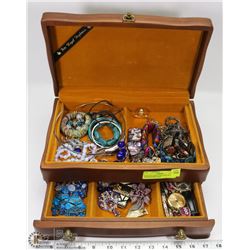 VINTAGE JEWELLERY BOX WITH ESTATE JEWELLERY