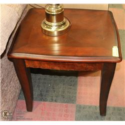 WOOD ACCENT END TABLE 22X21X19