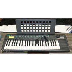 YAMAHA PSR-75 KEYBOARD.