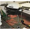 Image 2 : WEBER Q2200 LARGER PROPANE BARBECUE