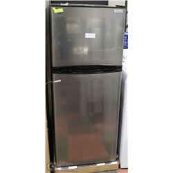 #19-STAINLESS REFRIGERATOR WD-282W 23.5IN WIDTH