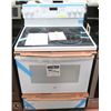 Image 1 : GE 30" FREE STANDING TRUE CONVECTION RANGE SELF