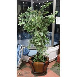 ESTATE 6 FT ARTIFICIAL TREE IN WOOD