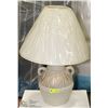 Image 1 : FURNITURE STORE TABLE LAMP