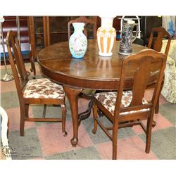 VINTAGE ROUND WOOD TABLE AND 4 CHAIR SET