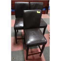 LOT OF 3 LEATHERETTE BAR STOOLS.