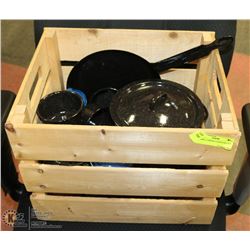 ENAMEL CAMPING COOKWARE SET.