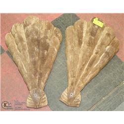 TWO  20" LARGE SHELLWALL DÉCOR  OUTDOOR WALL
