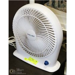 AIRWORKS 3-SPEED FLOOR FAN - HOUSEHOLD