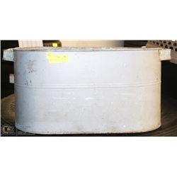 VINTAGE OVAL GALVANIZED WASH TUB