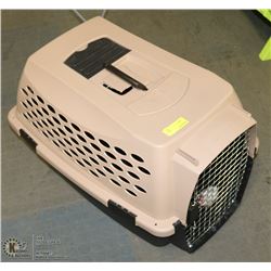 MEDIUM PET CARRIER APPROX 26X17X16.