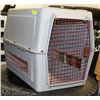 Image 1 : MEDIUM SIZE PET CARRIER