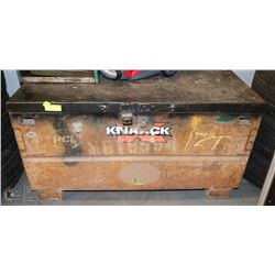 KNAAK TOOLBOX 19X19X42.