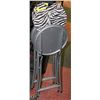 Image 1 : 2 FOLDING ZEBRA STOOLS /CHAIRS
